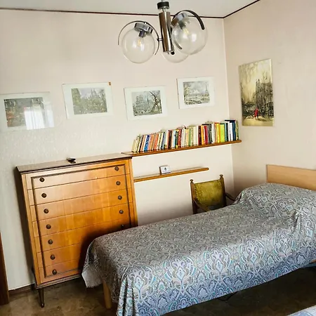 Un Posto A Casa Couette-café 3*